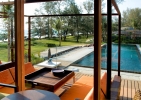 Вид на бассейн в Renaissance Phuket Resort & Spa или окрестностях