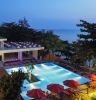 Вид на бассейн в Kim Hoa Resort или окрестностях