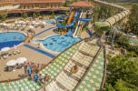 Вид на бассейн в Crystal Paraiso Verde Resort & Spa или окрестностях