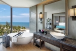 Ванная комната в InterContinental Phu Quoc Long Beach Resort