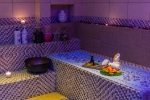 Кухня или мини-кухня в Copthorne Hotel Sharjah 