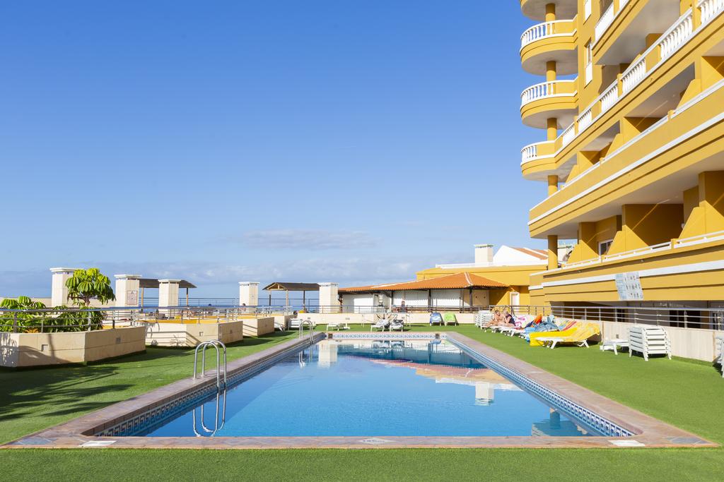 Отель Бассейн в Villa De Adeje Beach или поблизости