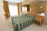 Кровать или кровати в номере Villa De Adeje Beach