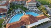 Вид на бассейн в Exotica Hotel & Spa by Zante Plaza или окрестностях