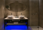 Ванная комната в Vangelis Hotel & Suites