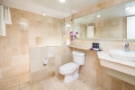 Ванная комната в BlueBay Villas Doradas Adults Only-All Inclusive