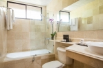 Ванная комната в BlueBay Villas Doradas Adults Only-All Inclusive