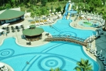 Вид на бассейн в Eldar Resort Hotel или окрестностях