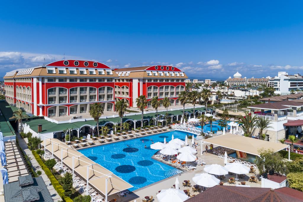 Отель Вид на бассейн в Orange County Resort Hotel Belek - Ultra All Inclusive или окрестностях