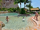 Бассейн в Centara Grand Mirage Beach Resort Pattaya или поблизости