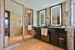 Ванная комната в Ayodya Resort Bali