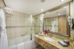 Ванная комната в Sunrise Resort Hotel