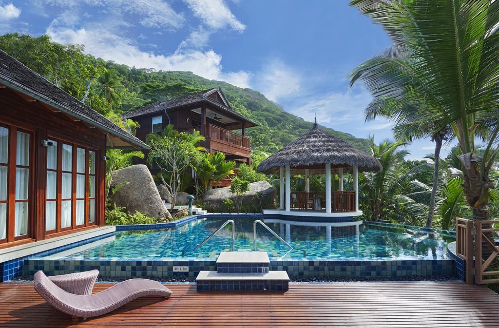 Отель Бассейн в Hilton Seychelles Labriz Resort & Spa или поблизости