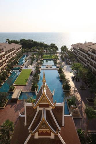 Вид на бассейн в The Heritage Pattaya Beach Resort или окрестностях