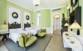 Кровать или кровати в номере JW Marriott Phu Quoc Emerald Bay Resort & Spa