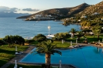 Вид на бассейн в Elounda Beach Hotel & Villas, a Member of the Leading Hotels of the World или окрестностях