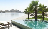 Бассейн в The Ritz-Carlton Abu Dhabi, Grand Canal или поблизости