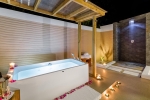 Ванная комната в Kudafushi Resort & Spa