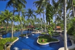 Вид на бассейн в Banyan Tree Phuket или окрестностях