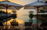 Бассейн в Renaissance Pattaya Resort & Spa или поблизости