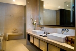 Ванная комната в Anantara Seminyak Bali Resort