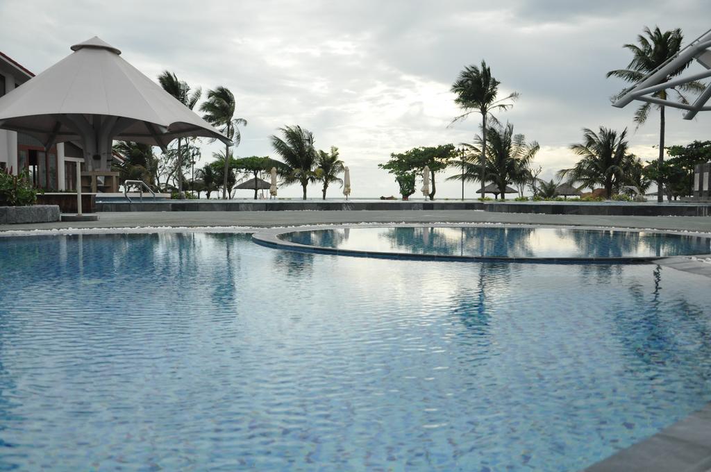 Бассейн в Mercury Phu Quoc Resort & Villas или поблизости