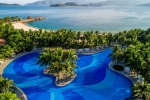 Вид на бассейн в Vinpearl Luxury Nha Trang или окрестностях