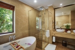 Ванная комната в Vinpearl Luxury Nha Trang