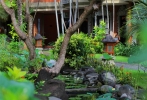 Сад в Adi Dharma Hotel