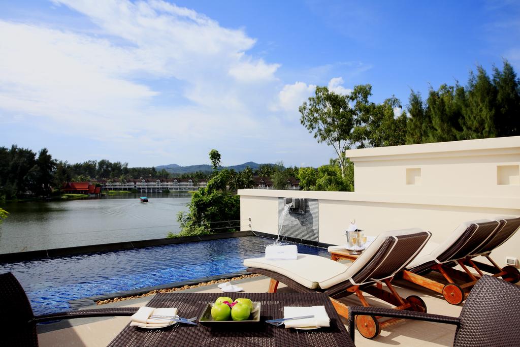 Отель Бассейн в Dusit Thani Pool Villa или поблизости