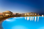Бассейн в Kipriotis Panorama Hotel & Suites или поблизости
