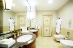 Ванная комната в Crowne Plaza Minsk Hotel