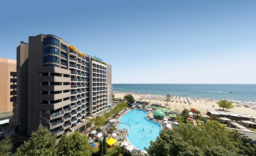 Вид на бассейн в Hotel Bellevue All Inclusive - Beach Access или окрестностях
