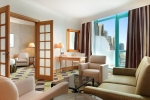Гостиная зона в Hilton Dubai Jumeirah