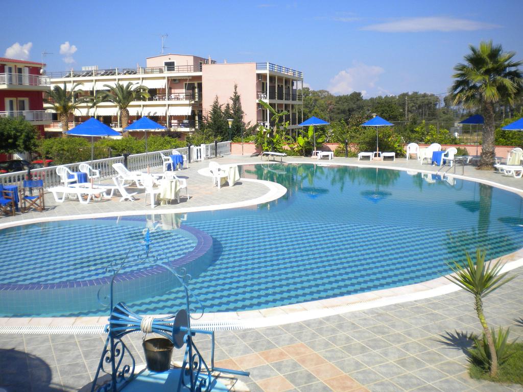 Отель Бассейн в Brati - Arcoudi Hotel или поблизости