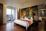 Кровать или кровати в номере Centara Ceysands Resort & Spa Sri Lanka