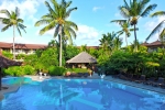 Бассейн в Palm Beach Hotel Bali или поблизости