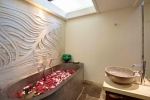 Ванная комната в Discovery Kartika Plaza Hotel