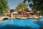 Бассейн в Mövenpick Resort & Spa Tala Bay Aqaba или поблизости