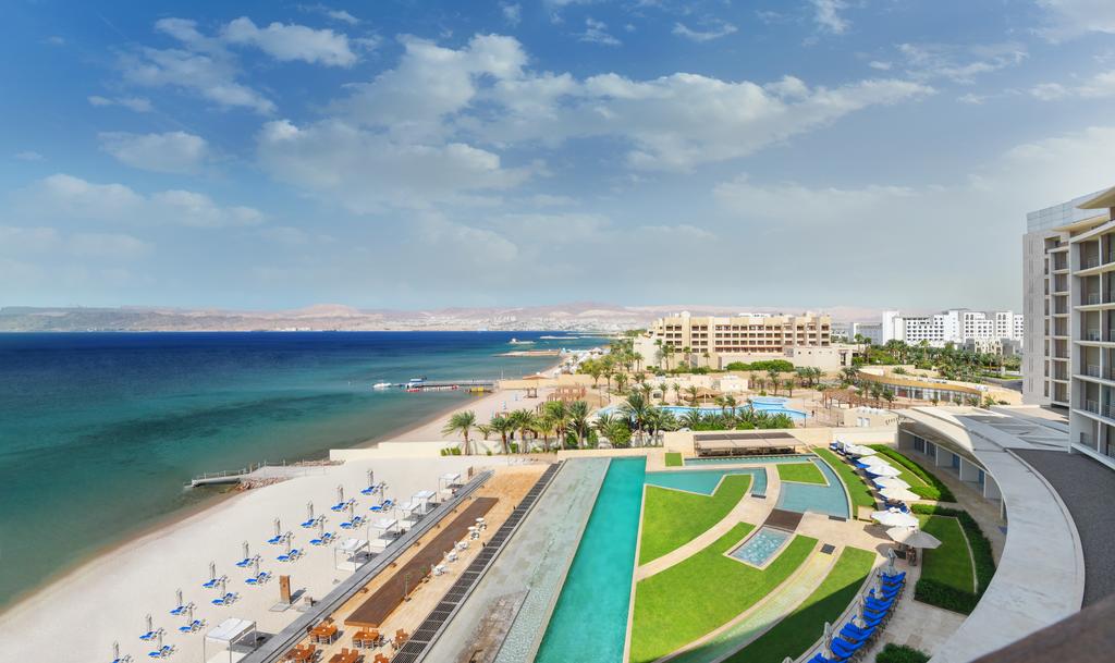 Вид на бассейн в Kempinski Hotel Aqaba или окрестностях