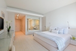 Кровать или кровати в номере Kempinski Hotel Aqaba