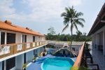 Вид на бассейн в Hotel Thai Lanka или окрестностях