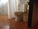 Ванная комната в Leoney Resort Goa