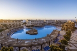 Вид на бассейн в Sentido Mamlouk Palace Resort или окрестностях