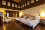 Кровать или кровати в номере Centara Grand Beach Resort Phuket