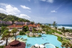 Бассейн в Centara Grand Beach Resort Phuket или поблизости