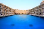 Бассейн в Beach Hotel Sharjah или поблизости