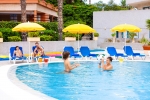 Бассейн в Hotel Turquesa Playa или поблизости
