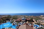 Вид на бассейн в Sunlight Bahia Principe Tenerife или окрестностях