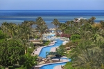 Вид на бассейн в Golden Beach Resort или окрестностях